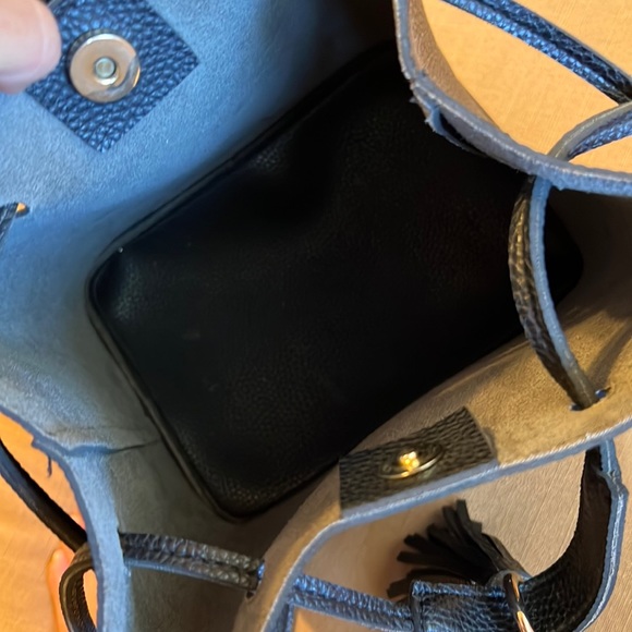 Black bucket bag - Picture 2 of 5